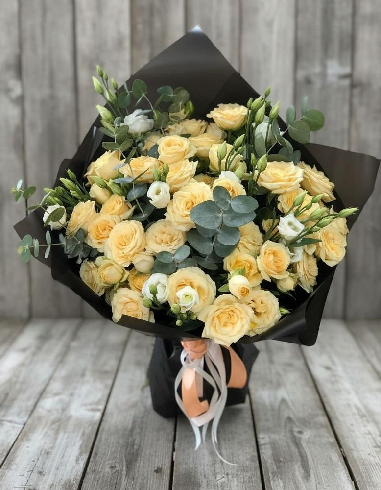 Букет цветов из: Розы и Лизиантусы в Соболево