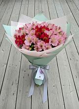 Букет цветов из:  Альстромерии в Соболево