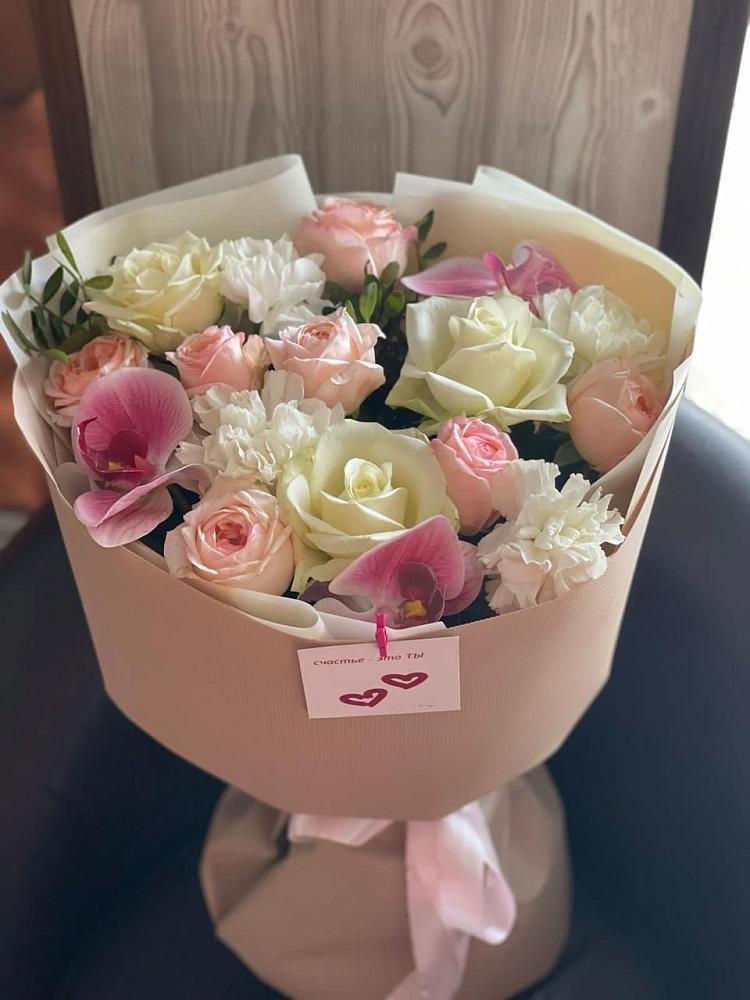 Букет цветов из: Орхидеи, Розы и Гвоздики в Соболево