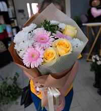 Букет цветов из:  Герберы, Розы и Хризантемы в Соболево