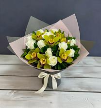 Букет цветов из:  Орхидеи и Розы в Соболево