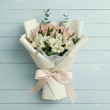Букет цветов из:  Альстромерии в Соболево