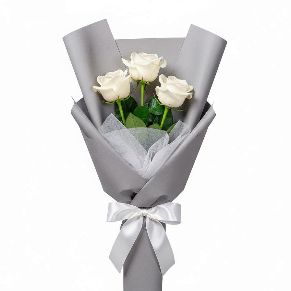 Букет 3 белые розы в Соболево