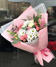 Букет цветов из:  Розы, Лизиантусы и Хризантемы в Соболево