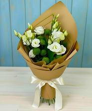 Букет цветов из:  Хризантемы и Лизиантусы в Соболево