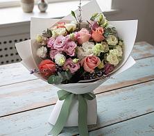 Букет цветов из:  Розы, Лизиантусы и Гвоздики #REPLACE_PRED# Соболево