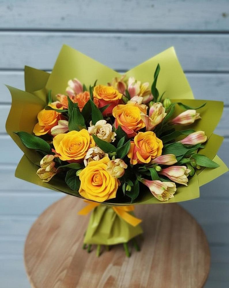 Букет цветов из: Альстромерии и Розы в Соболево