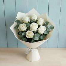 Букет Белые розы в Эвкалипте в Соболево