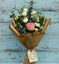 Букет цветов из:  Розы и Лизиантусы в Соболево