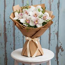 Букет цветов из:  Орхидеи и Розы #REPLACE_PRED# Соболево
